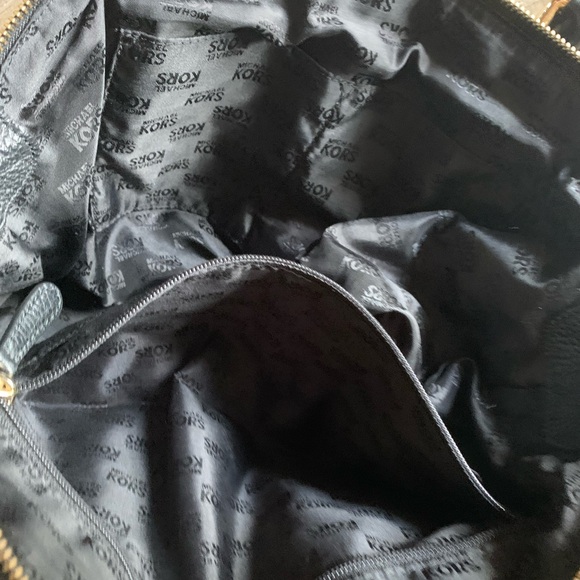 Michael Kors Hudson Black Pebbled Leather Shoulder Bag Purse EXCELLENT - Picture 12 of 16